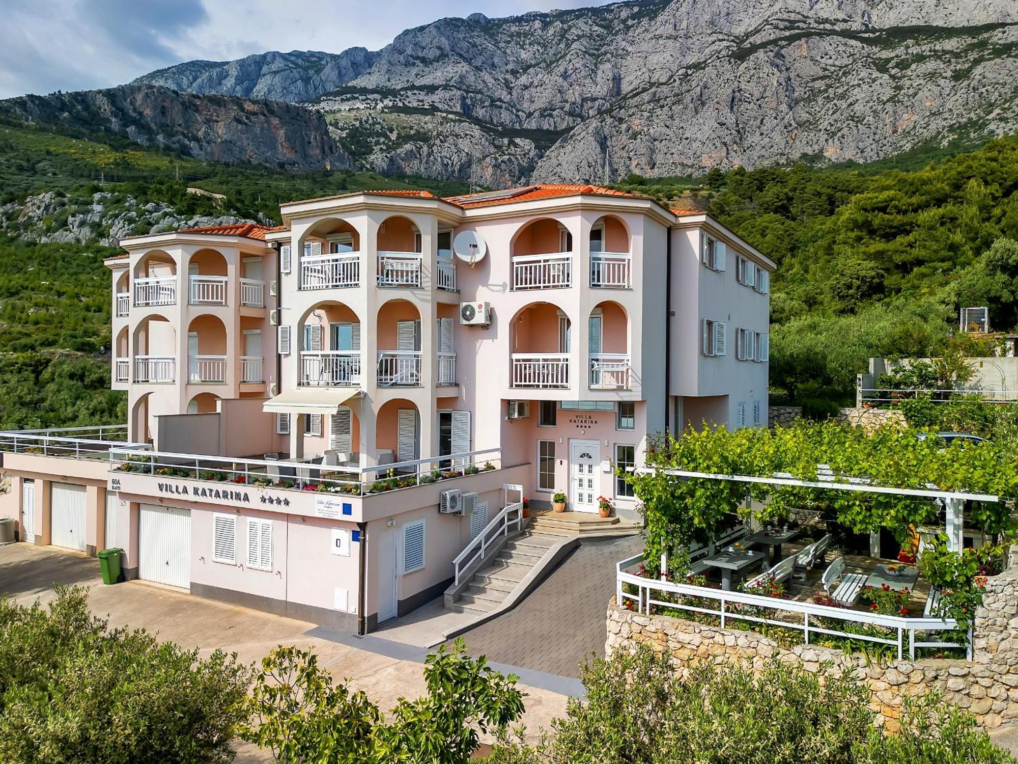 Apartments Villa Katarina Tučepi エクステリア 写真