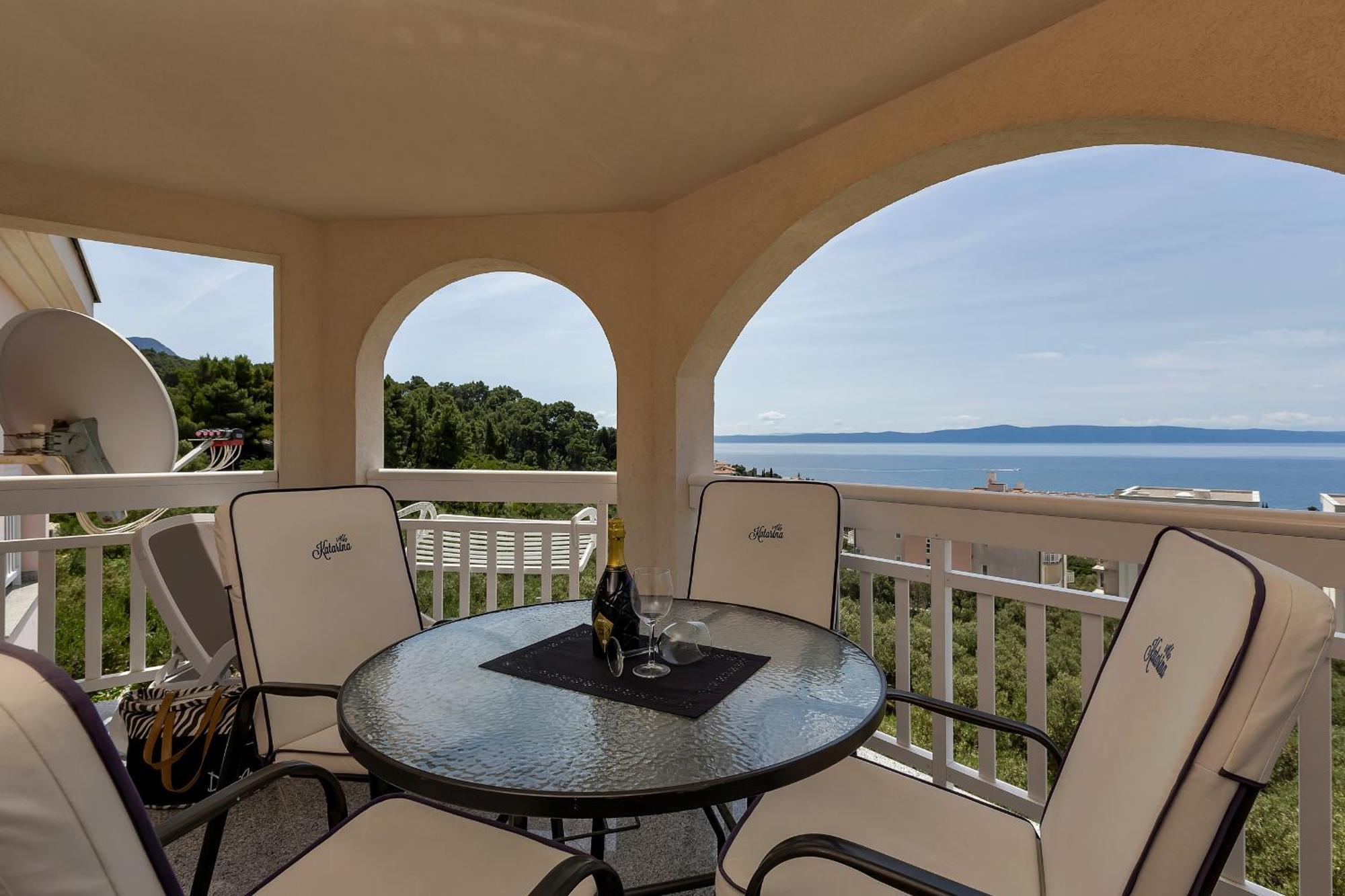 Apartments Villa Katarina Tučepi エクステリア 写真