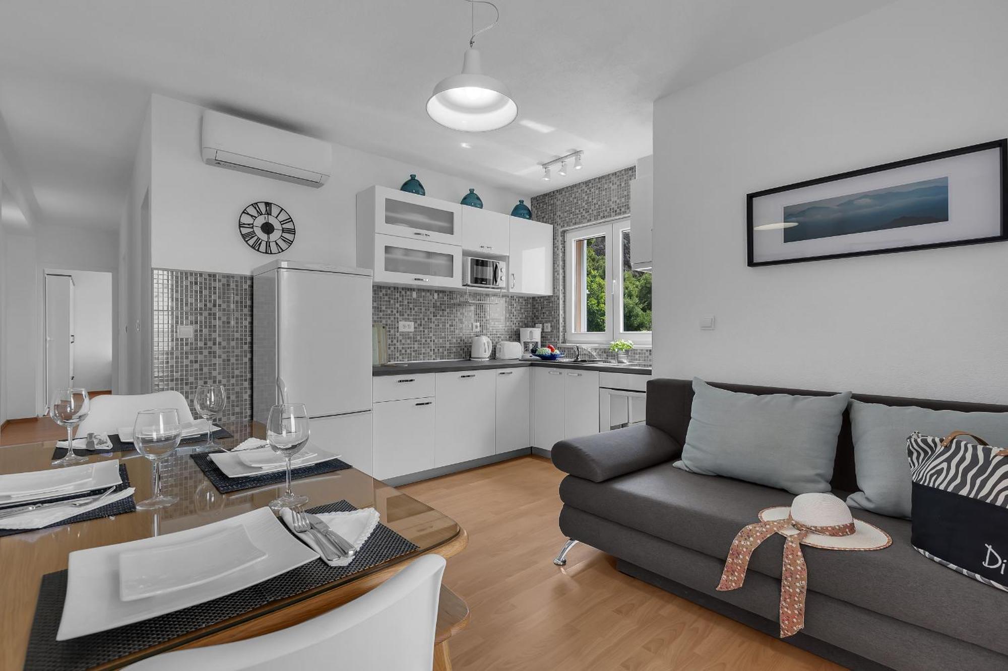 Apartments Villa Katarina Tučepi エクステリア 写真