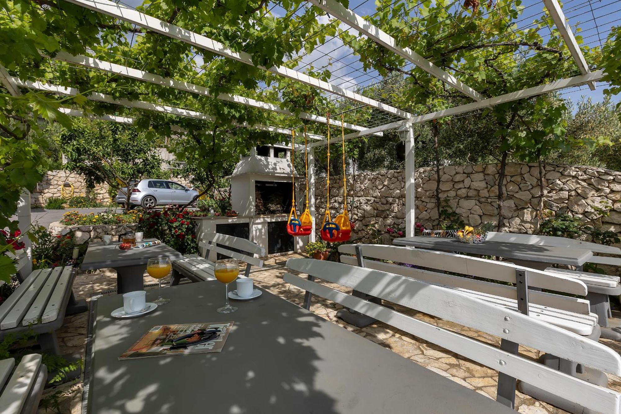 Apartments Villa Katarina Tučepi エクステリア 写真