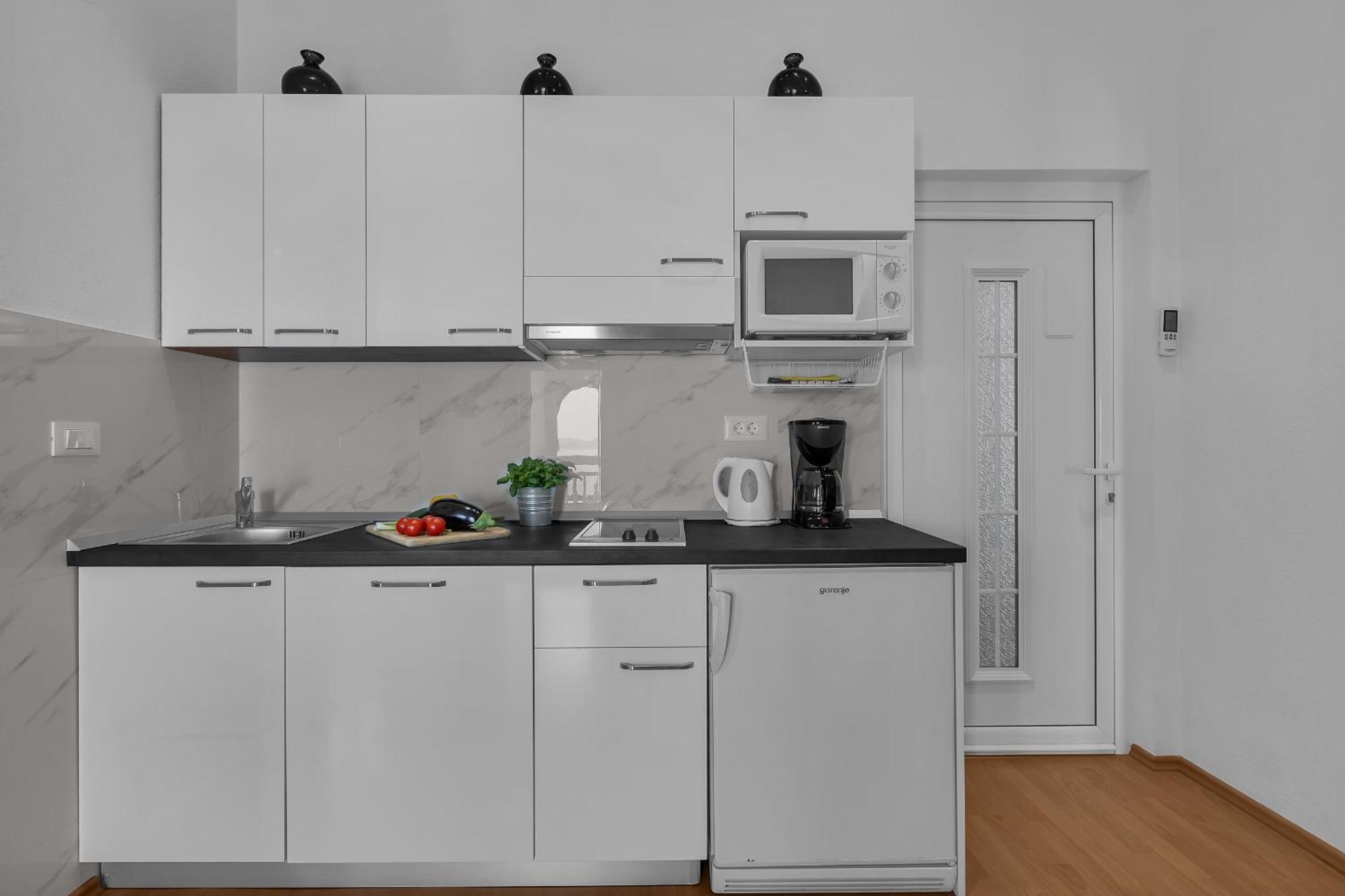 Apartments Villa Katarina Tučepi エクステリア 写真