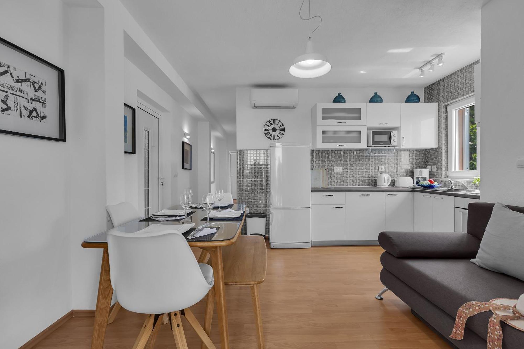 Apartments Villa Katarina Tučepi 部屋 写真