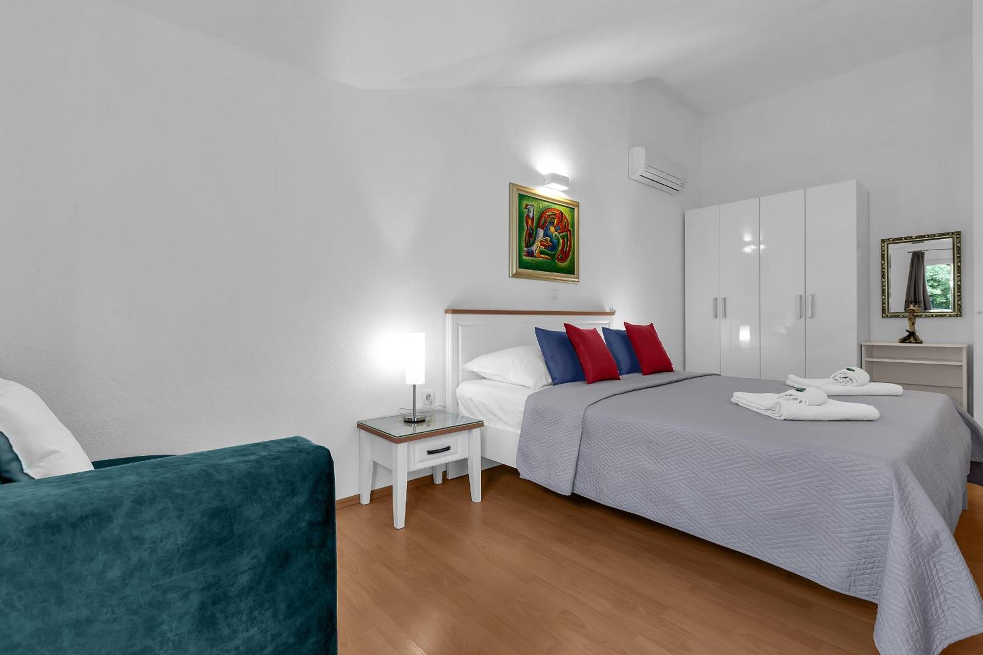 Apartments Villa Katarina Tučepi エクステリア 写真