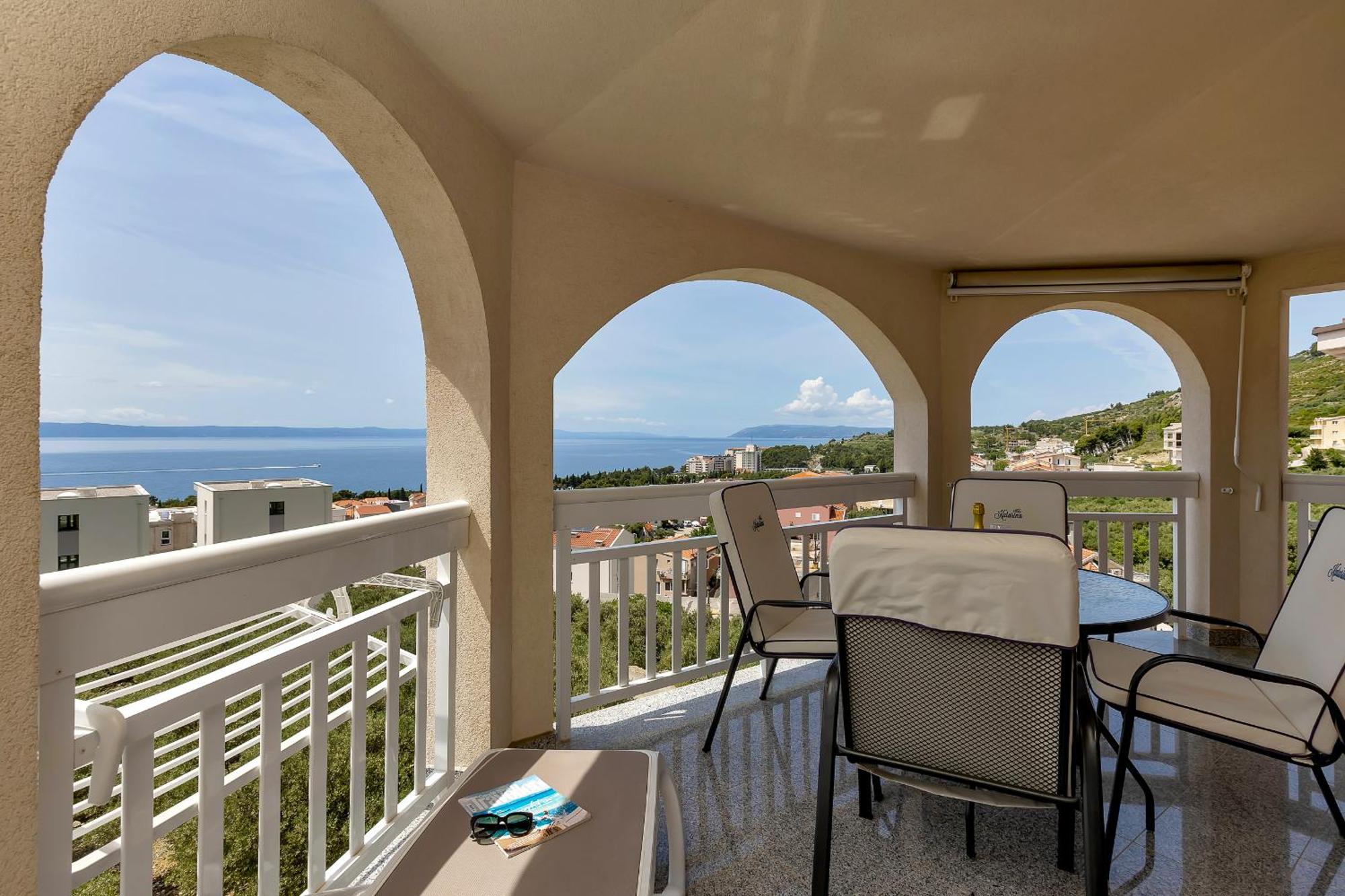 Apartments Villa Katarina Tučepi エクステリア 写真