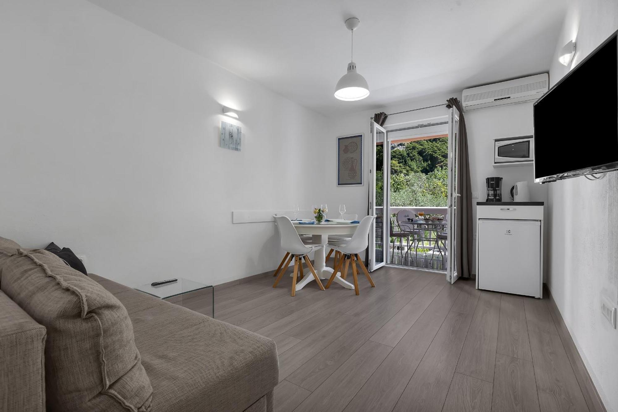Apartments Villa Katarina Tučepi 部屋 写真