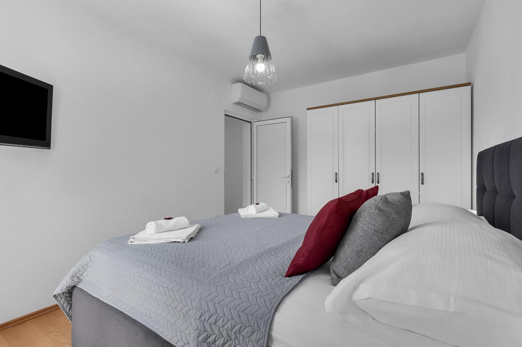 Apartments Villa Katarina Tučepi エクステリア 写真